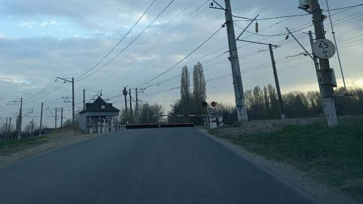 В Саратове временно закроют два железнодорожных переезда