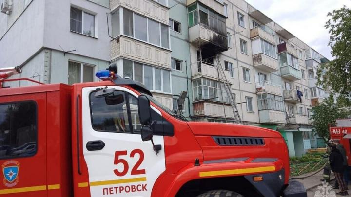 На пожаре в Петровске погибла женщина