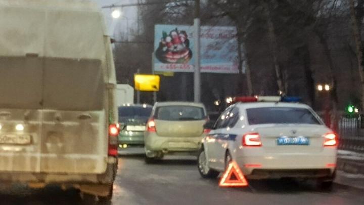 На 3-й Дачной в Саратове Renoult влетел в 