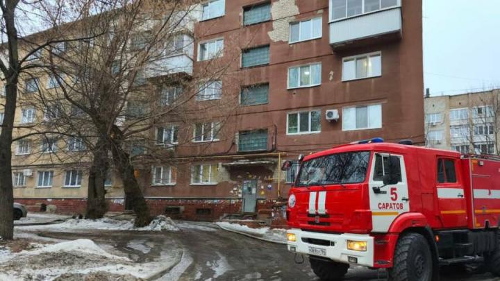 На пожаре в Саратове спасли 20 жильцов На пожаре в Саратове спасли 20 жильцов