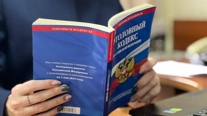 В Энгельсе сотрудницу администрации подозревают в махинациях с землей