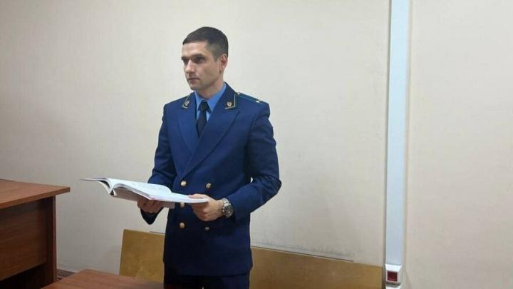 В Энгельсе директор автосалона обманул продавцов машин