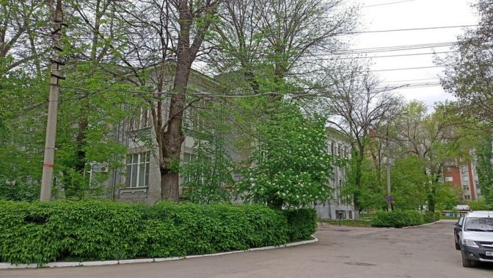 Зелёные зоны и новые дорожки: какие больницы в Саратовской области преобразится в этом году