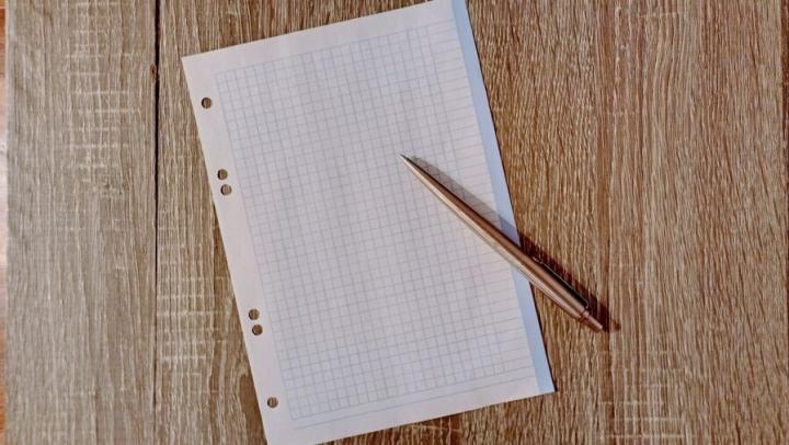 Профессиональная и научная деятельность - самая высокооплачиваемая отрасль в Саратове