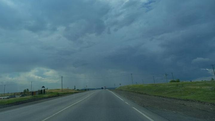 МЧС предупредило саратовцев о грозе с градом