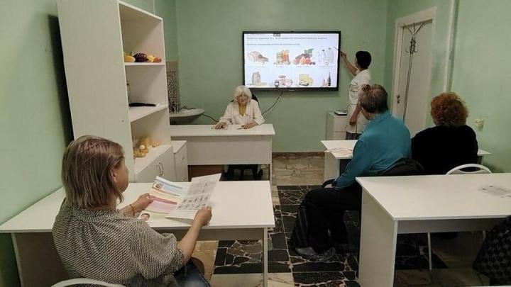 За шесть месяцев этого года обучение в Школах диабета прошли 6,5 тысяч саратовцев