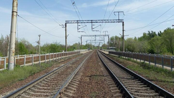 В Саратовской области глухонемая девушка попала под поезд