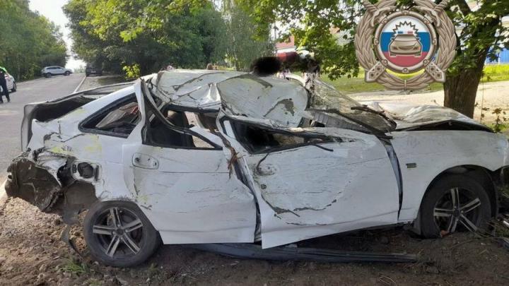 Трагедия в Старых Бурасах: 14-летний мальчик погиб, врезавшись в дерево на «Приоре»