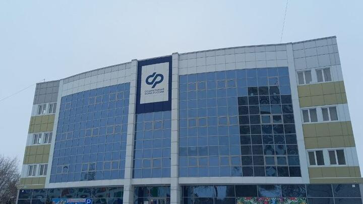 В России 9,6 млн работающим пенсионерам произвели перерасчет пенсии