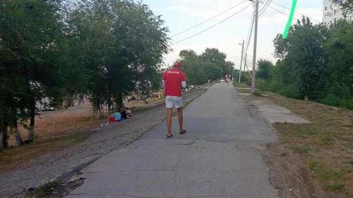 Жители Энгельса просят организовать пост полиции на городском пляже