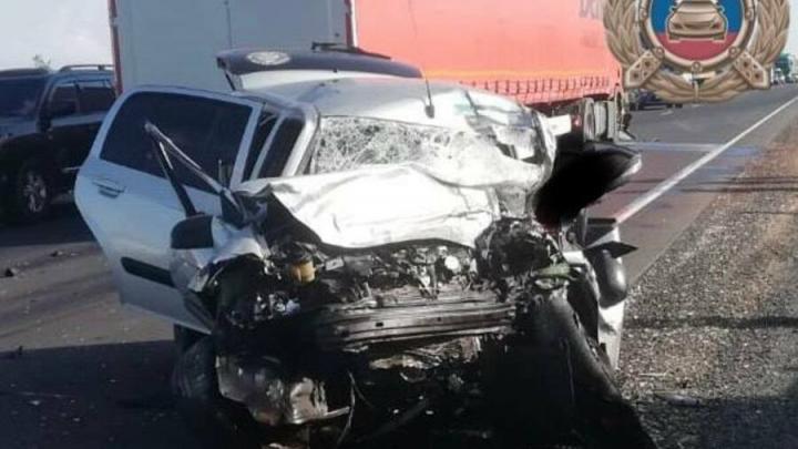 Столкновение на трассе под Золотым: молодые парень и девушка не выжили