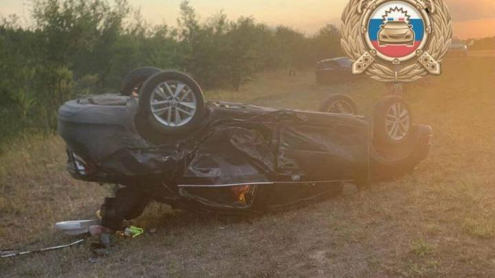 Массовое ДТП в Энгельсском районе: молодой водитель и пассажирка в больнице