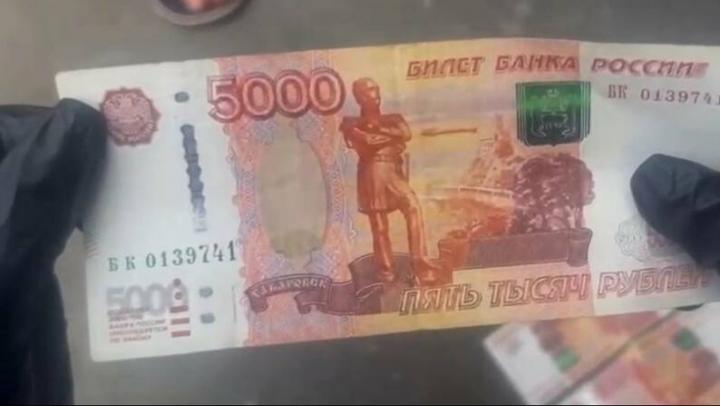 В Вольске сотрудник руководства отдела полиции подозревается в получении взятки