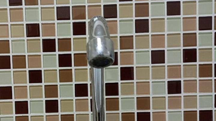 В Саратове в районе Сенного рынка произошла коммунальная авария