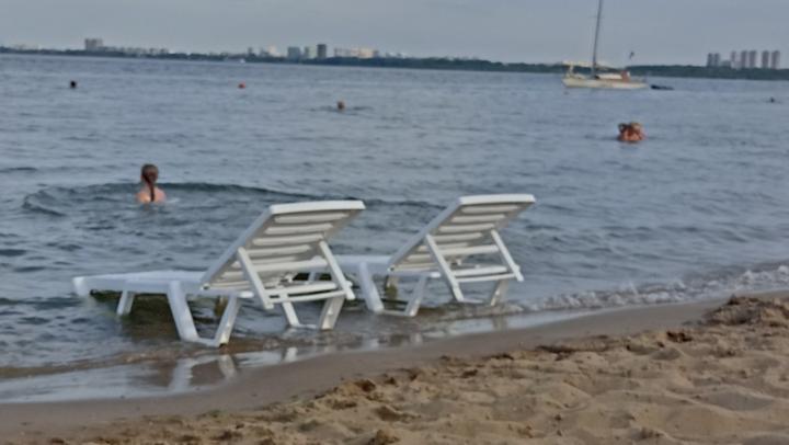 В Саратове жарко и ветрено