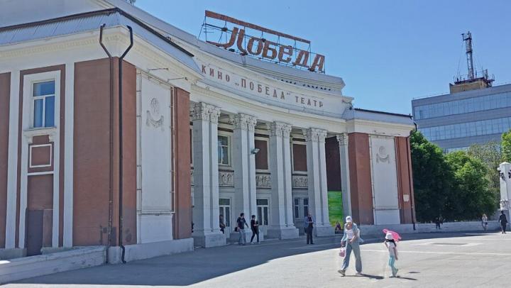 Старинные здания в объективе и на цифровых холстах: в Саратове покажут два взгляда на архитектурное наследие