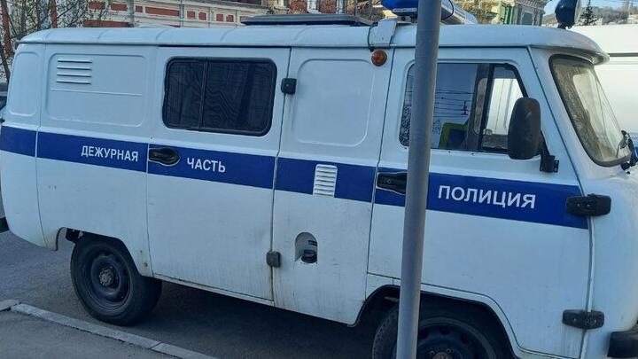 В Энгельсе пьяный мужчина напал на полицейского