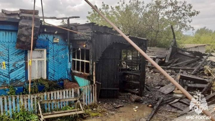 В Калининске ребенок играл с огнём и спалил два дома