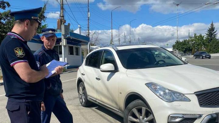 В Саратове водитель иномарки оплатил долги из-за страха расставания с машиной