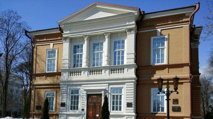 Палитра и якорь: каким предстанет основатель Радищевского музея в новом памятнике в Саратове