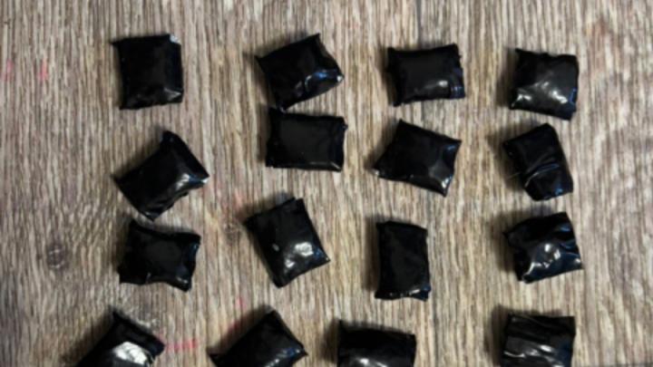 Саратовец устроил склад с гашишем у себя в доме