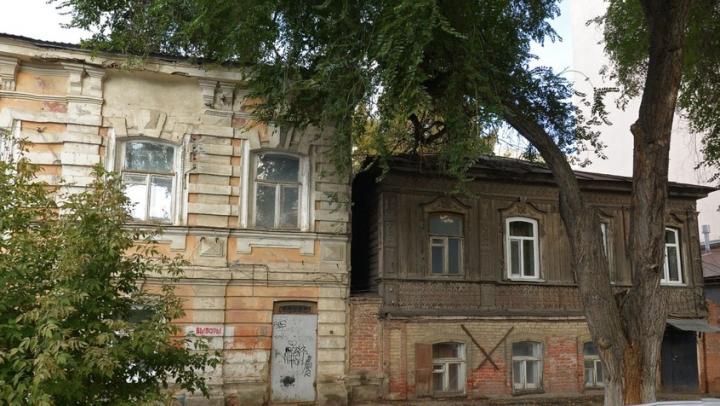В Саратове признали аварийным дом на улице Челюскинцев