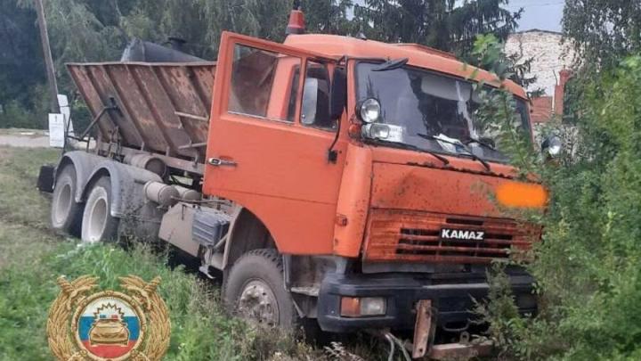 Пожилая велосипедистка попала под 