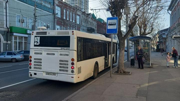 Травмирование пенсионерки в саратовском автобусе: мастер участка автоколонны ожидает суда