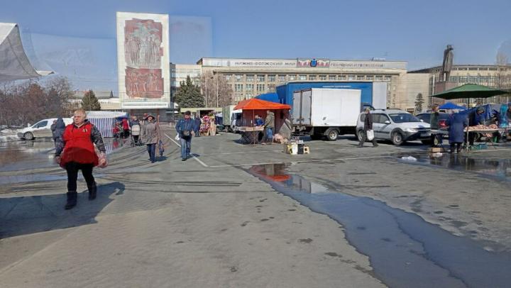 На саратовской ярмарке разрешили продажу колбасы, рыбы, кондитерки