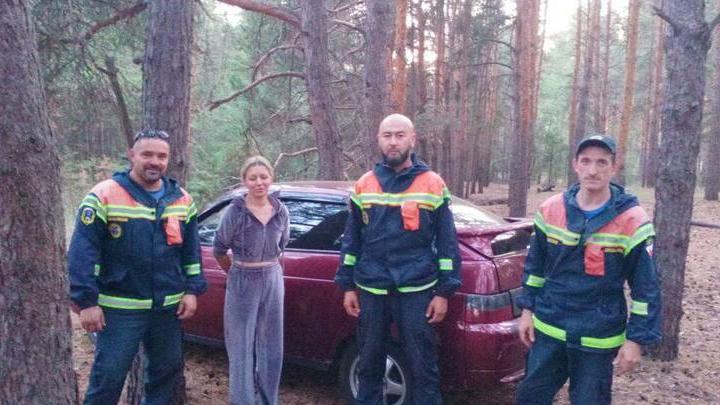 В Марксовском районе спасли заблудившуюся в лесу семью с ребёнком