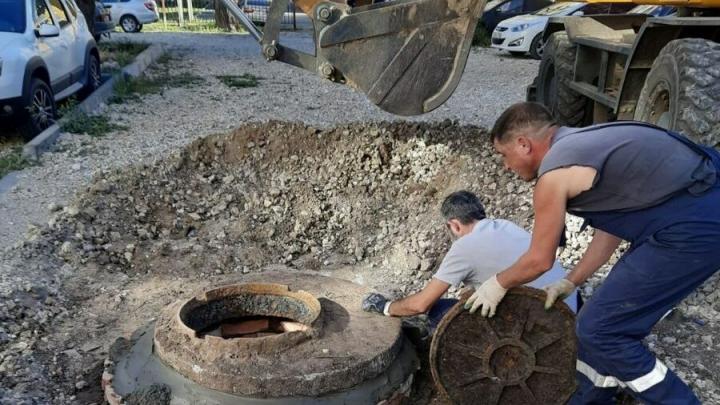За неделю в Энгельсе ликвидировали 107 засоров на канализации