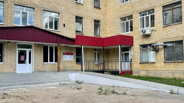 В старейшей поликлинике Балаково завершен первый этап капремонта в рамках нацпроекта