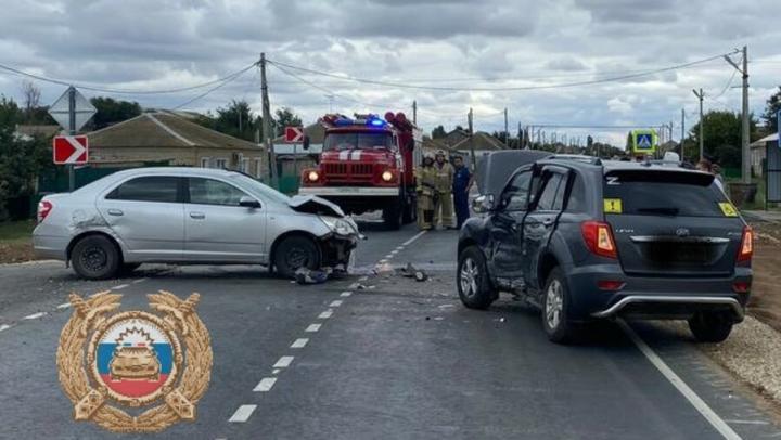 Две автоледи устроили ДТП в Питерке: одна в больнице