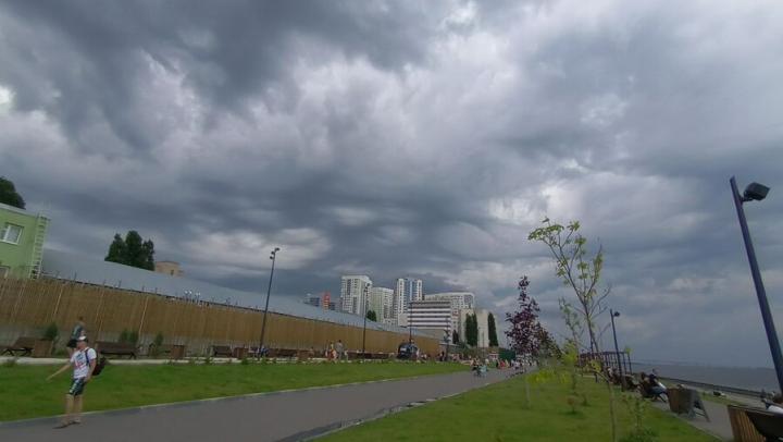 Потепление и гроза ожидаются в Саратовской области