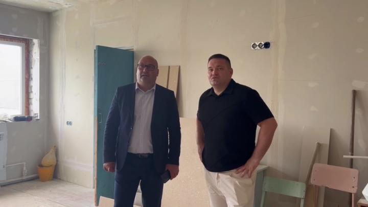 Депутат Госдумы Андрей Воробьев помогает с ремонтом гостиницы при спортшколе в Красноармейске