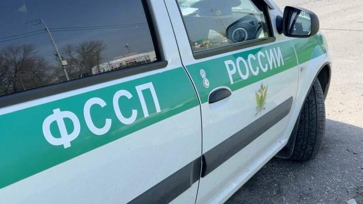 Владелица саратовского общепита выплатила 140 тысяч рублей женщине за сломанную руку