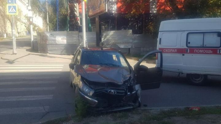 В Саратове в ДТП попали BMW и 