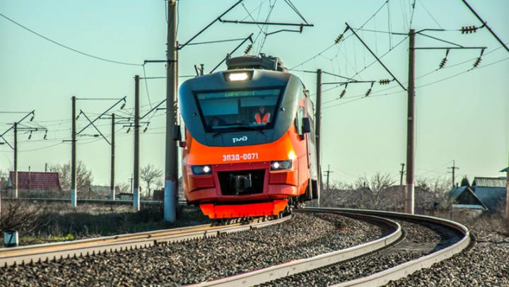 В Саратовской области на пригородных поездах совершили поездки свыше 400 тысяч льготников