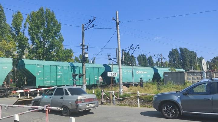 Под Саратовом водитель выплатил компенсацию за ущерб в ДТП с поездом