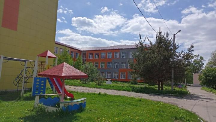 В Саратовской области закрыли на карантин 31 школу и 10 детсадов