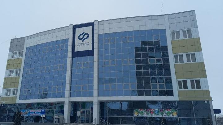 В Саратовской области 106 человек получают дополнительную пенсию за заслуги перед страной