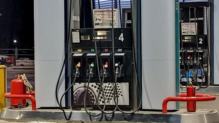 Саратовские автовладельцы столкнулись с новым скачком цен на топливо