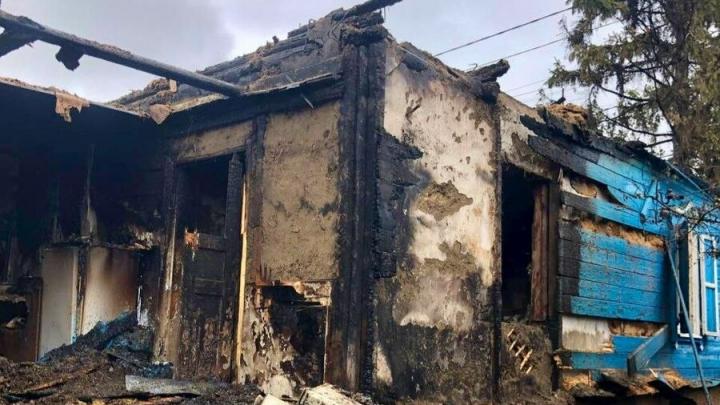 В Саратове сгорел частный дом