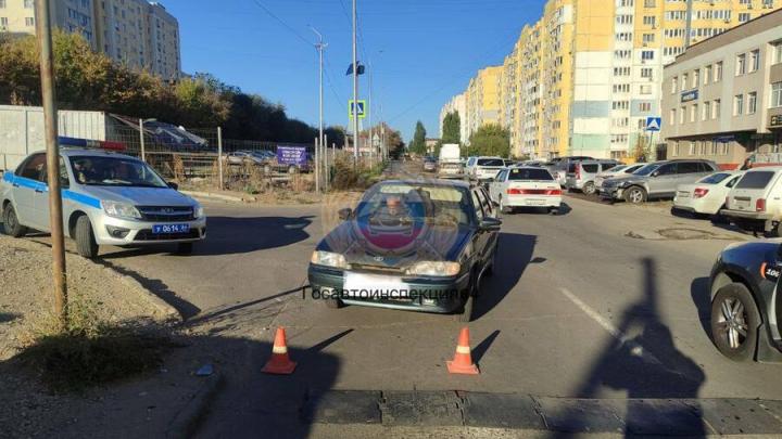 Восьмилетний мальчик попал под колеса иномарки в Солнечном