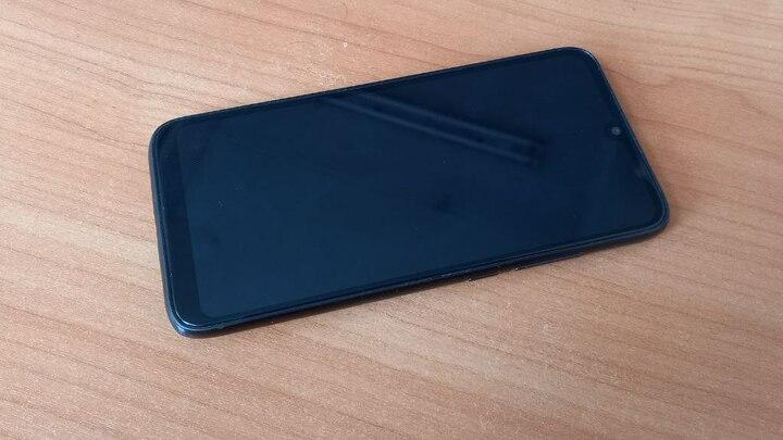 В Саратове сотрудник ПВЗ украл смартфон