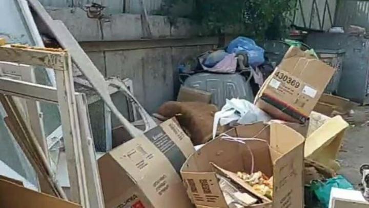 В Саратове назвали причину мусорного коллапса