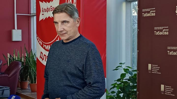 Актёр Сергей Угрюмов успел утром порыбачить в Саратове