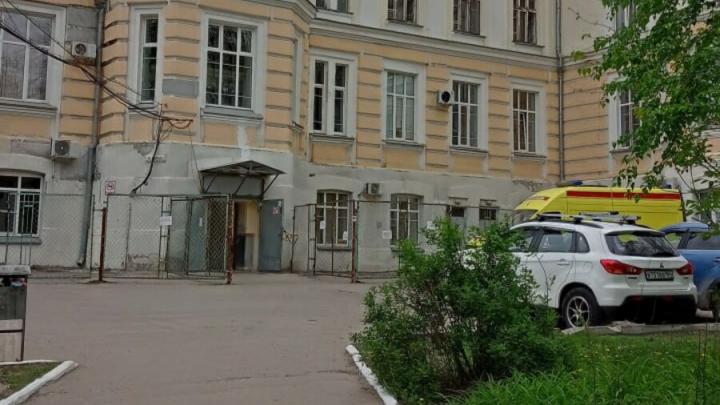 В 19 медучреждениях Саратова отремонтировали дворы