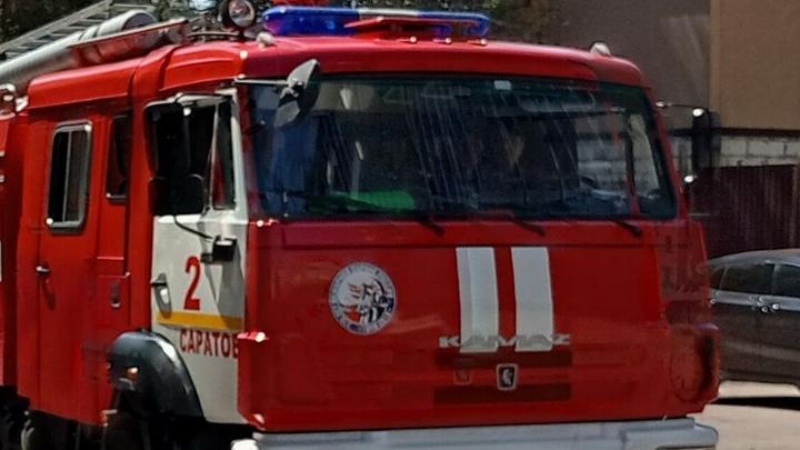 В Балакове 12 жильцов эвакуировали ночью из-за пожара в девятиэтажке