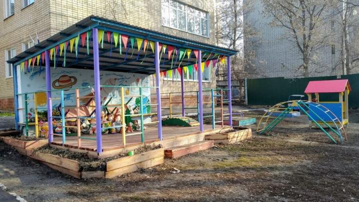 В пяти детсадах Октябрьского района Саратова заменят ограждение